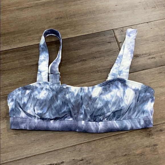 5 for $25 Athleta underwire bikini swim top - Picture 1 of 7